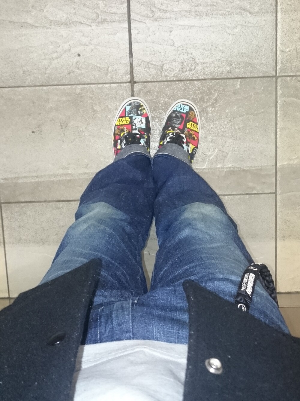 「GUCCI、vivienewestwood、STARWARS、OMEGA、ロードオブメジャー」｜「EDWINのアイテム（デニムパンツ、ブルー系）」を使った、ＹＵＳＵＫＥ １９８６さん（メンズ・167cm）の冬コーディネートの1枚目の写真