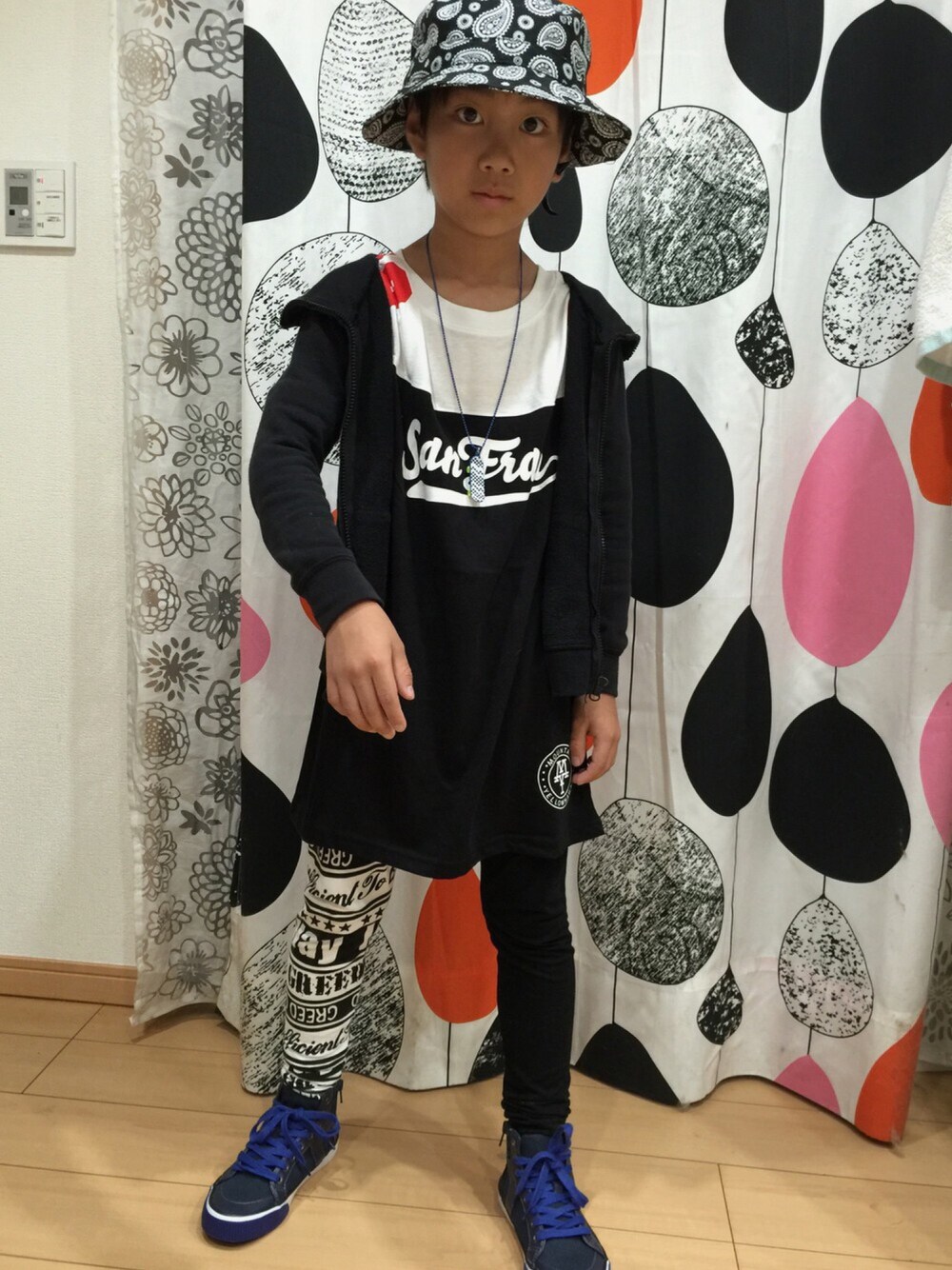「ダンス、ダンサー、レッスン、レッスン着、おとこのこ」｜「H&Mのアイテム（Tシャツ/カットソー、ブラック系）」を使った、starfish2525さん（メンズ・132cm）の夏コーディネートの1枚目の写真
