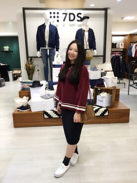 「SEVENDAYS=SUNDAY（セブンデイズサンデイ）のアイテム（ファッション雑貨）」を使った、林怡辰さん（レディース・161cm）の冬コーディネート