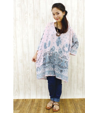 「アイテム（チュニック）」を使った、takumiさん（レディース・160cm）の春コーディネート