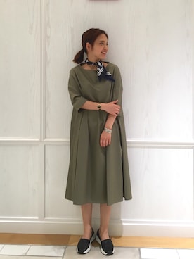 「ワンピース×スニーカー」｜「アイテム（財布/小物）」を使った、Bshop有楽町ルミネ店 スタッフさん（レディース・152cm）の夏コーディネート