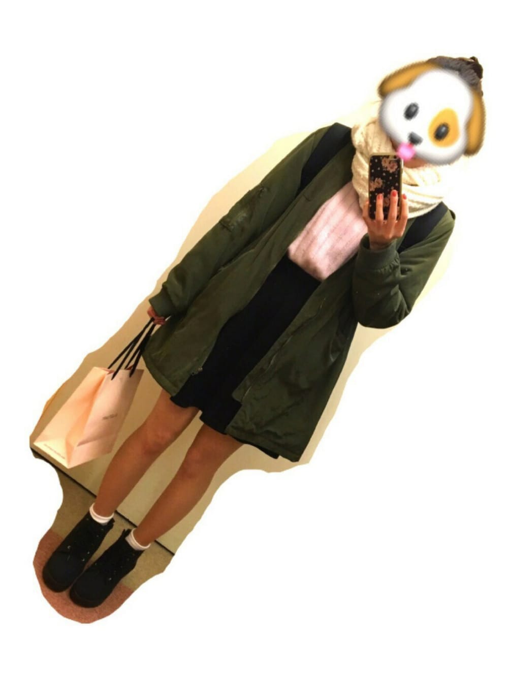 「ootd、ブルゾン、ビッグシルエット、ピンクニット、黒フレアスカート、カジュアルガーリー」｜「Rewdeの【ﾆｯﾄ】ﾊｲﾈｯｸﾌﾗﾜｰ(5R14-0886)（ニット/セーター、ピンク系）」を使った、mimさん（レディース・160cm）の秋コーディネートの1枚目の写真