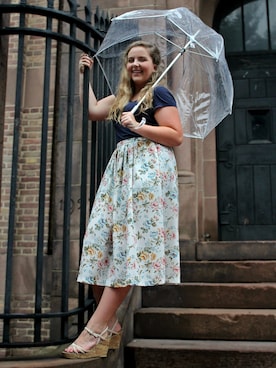 「midi skirt」｜Fiona Coleさん（レディース・170cm）の秋コーディネート