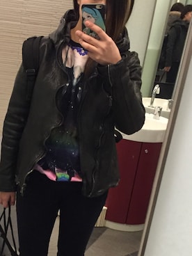 「backlash」｜「アイテム（スウェット）」を使った、Eeezの希英美さん（レディース・159cm）の冬コーディネート