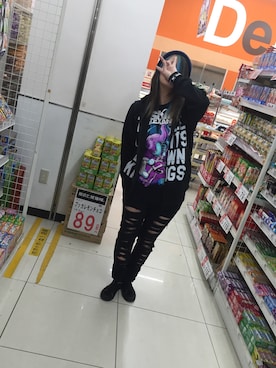 「バントTシャツ」｜Eeezの希英美さん（レディース・159cm）の冬コーディネート