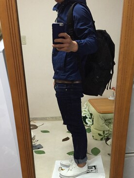 「アイテム（マウンテンパーカー、ブルー系）」を使った、GENKIさん（メンズ・167cm）の冬コーディネート