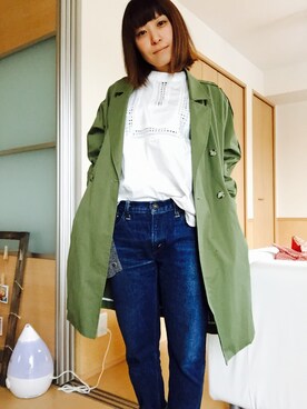 「DHOLIC（ディーホリック）のジャケット、レースブラウス、ジーンズ（ミリタリージャケット、グリーン系）」を使った、romokkoさん（レディース・155cm）の春コーディネート