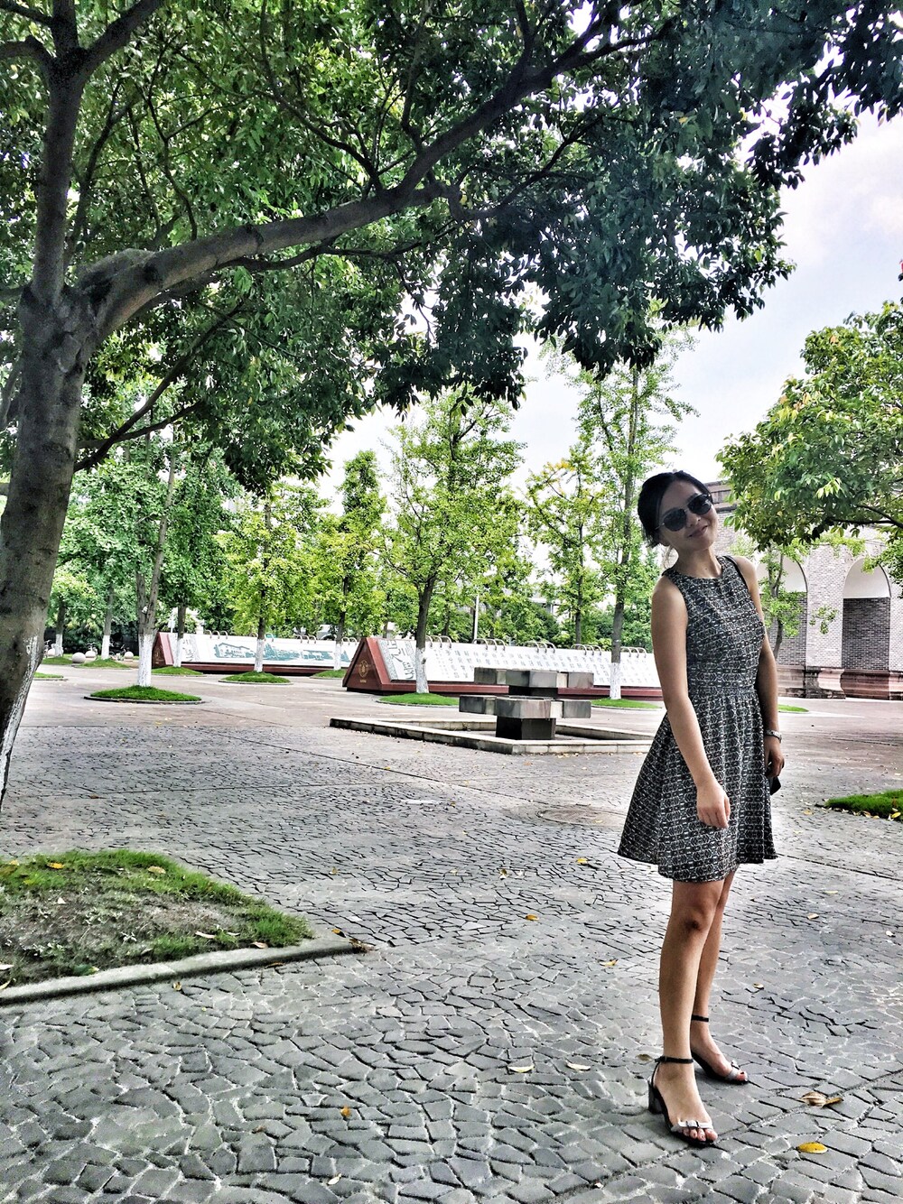 「校园」｜「stradivariusのアイテム（スカート、ブラウン系）」を使った、箜篌儿さん（レディース・155cm）の夏コーディネートの1枚目の写真
