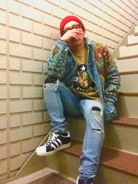 「GIVENCHY」｜「アイテム（デニムジャケット）」を使った、Yotsuさん（メンズ・166cm）の冬コーディネート
