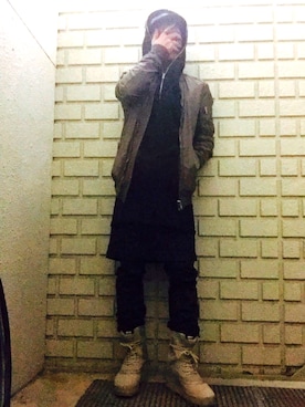 「DRKSHDW by RICK OWENS（ダークシャドウ バイ リックオウエンス）のアイテム（ミリタリージャケット）」を使った、Yotsuさん（メンズ・166cm）の冬コーディネート