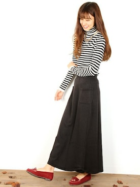 「リブニット」｜「アイテム（モカシン/デッキシューズ）」を使った、フェリーニさん（レディース・166cm）の秋コーディネート
