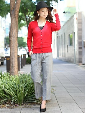 「レッド」｜「アイテム（スラックス）」を使った、フェリーニさん（レディース・156cm）の秋コーディネート