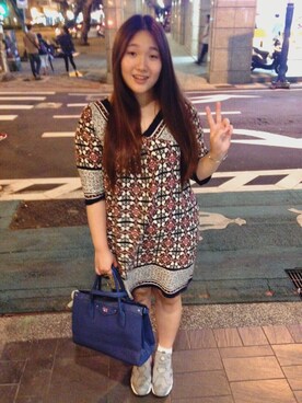 「アイテム（バングル/リストバンド）」を使った、Ceciliaさん（レディース・168cm・20代）の秋コーディネート