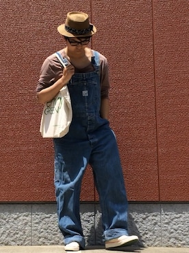「白いスニーカー」｜「アイテム（サロペット/オーバーオール）」を使った、tbtさん（メンズ・172cm）の春コーディネート