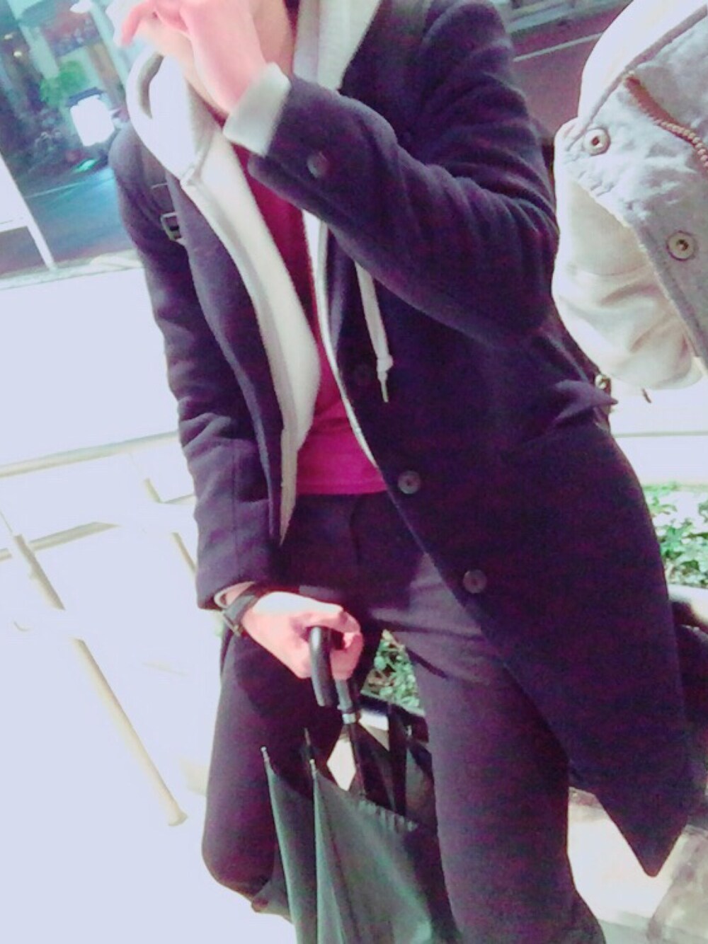 「HARE、RAGEBLUE、UNIQLO、New Balance、Champion、チェスターコート、パーカー、黒スキニー」｜「HAREのメルトンチェスターコート(HARE)（チェスターコート、グレー系）」を使った、こーすさん（メンズ・180cm）の冬コーディネートの1枚目の写真