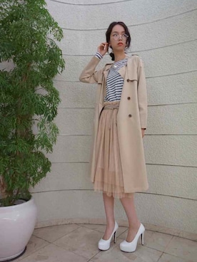 「OSMOSIS（オズモーシス）のアイテム（トレンチコート）」を使った、Shizuka  Taniguchiさん（レディース・174cm）の冬コーディネート