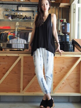 「GALLERIE（ギャレリー）のアイテム（Tシャツ/カットソー）」を使った、Shizuka  Taniguchiさん（レディース・174cm）の春コーディネート