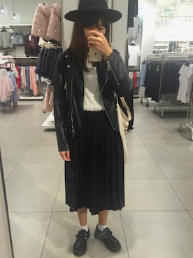 「Acne Studios（アクネストゥディオズ）のアイテム（ライダースジャケット）」を使った、酱萝卜さん（レディース・162cm）の秋コーディネート