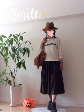 「ひざ丈スカート」｜「アイテム（その他）」を使った、kozumiさん（レディース・161cm）の秋コーディネート