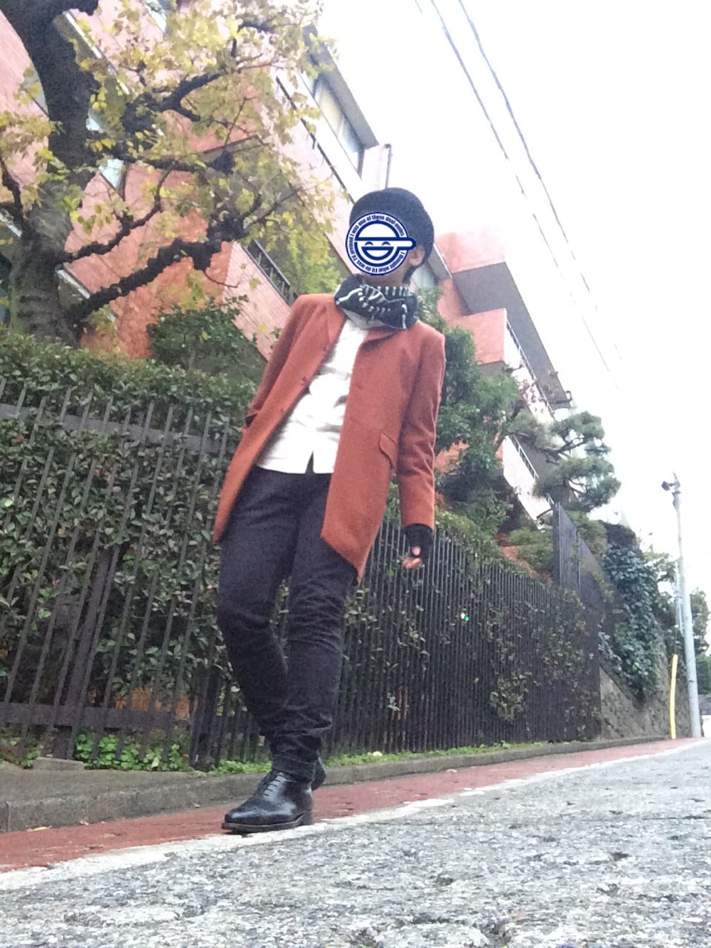 「聖地巡礼、冴えない彼女の育てかた、加藤恵、ハット、チェスターコート、黒スキニー、ドレスシューズ、アニメ、笑い男」｜「green label relaxingの□[ジャランスリウァヤ]JALAN SRIWIJAYA CAP TOE ブーツ（ブーツ、ブラック系）」を使った、ミフネさん（メンズ・172cm）の冬コーディネートの1枚目の写真