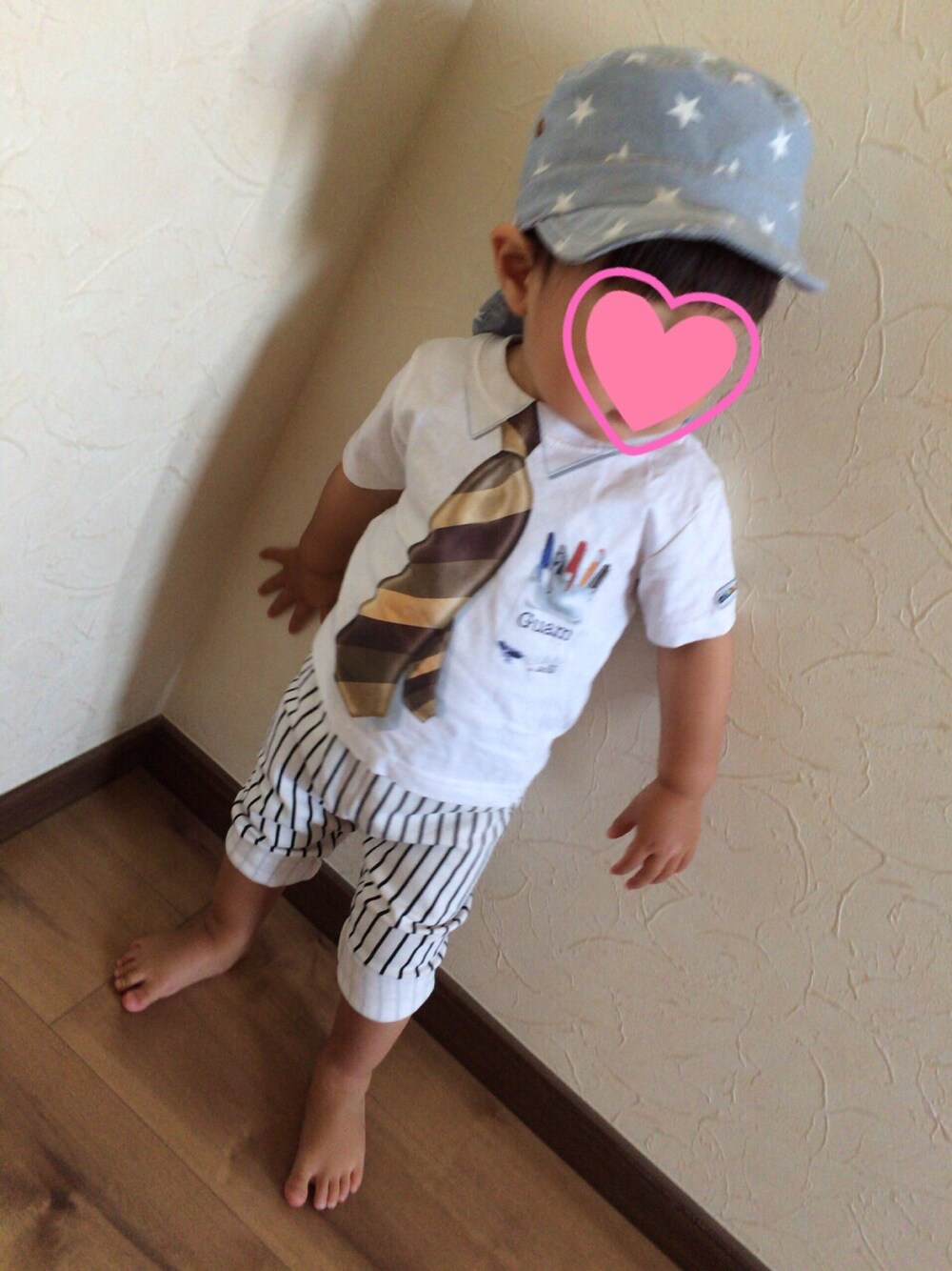 「UNIQLO、グアム」｜「グアムお土産のアイテム（Tシャツ/カットソー、ホワイト系）」を使った、hina⭐さん（キッズ・90cm）の夏コーディネートの1枚目の写真