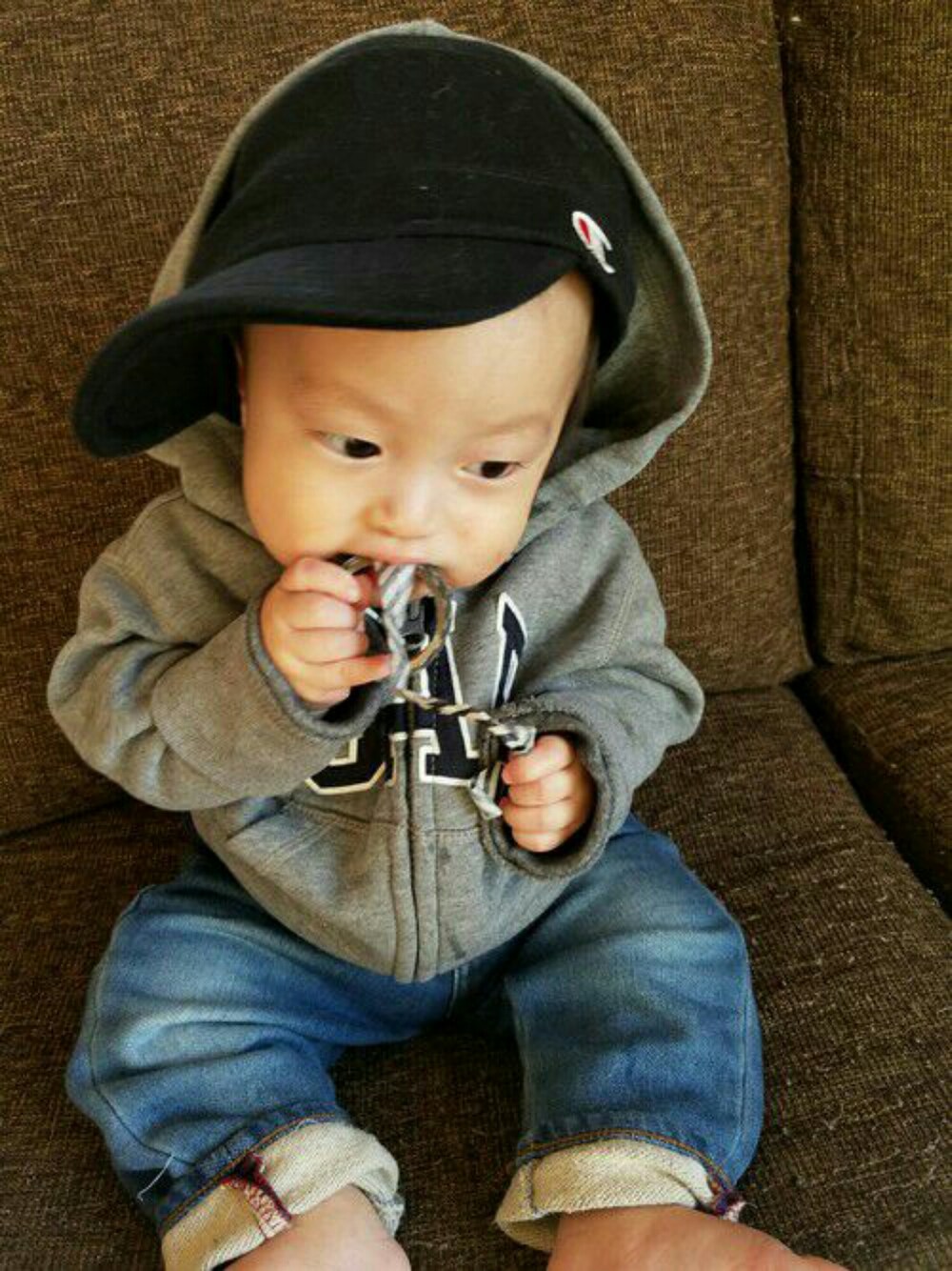「チャンピオン、ユニクロ、babygap、キッズコーデ、男の子コーデ、ストリート」｜「Championのアイテム（キャップ、ブラック系）」を使った、hina⭐さん（キッズ・80cm）の秋コーディネートの1枚目の写真
