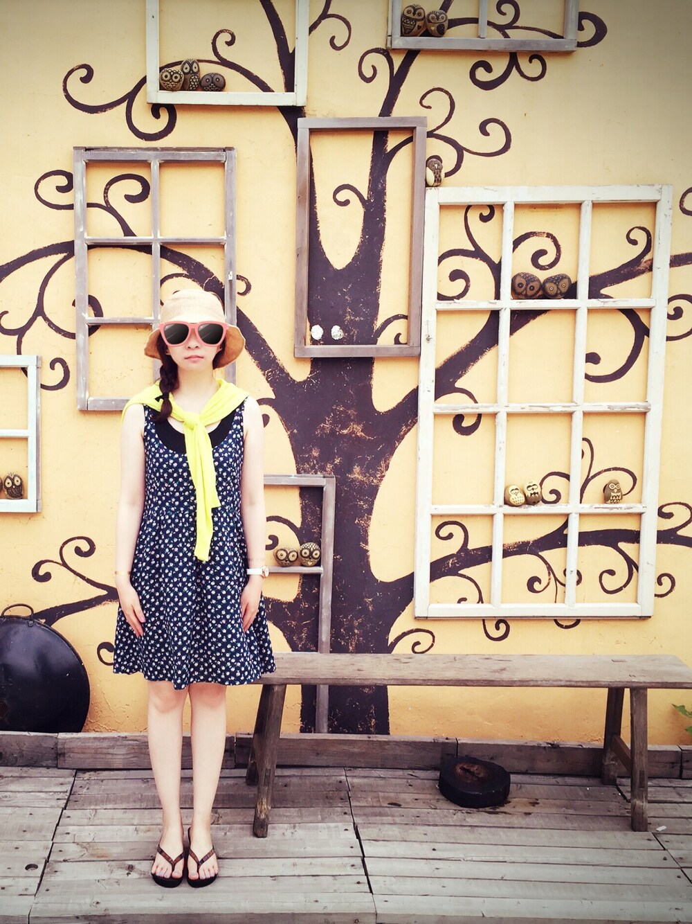 「好樂。杯冰、Kenting、summer、holidays、ocean、sun、hot、TRIP」｜「PAZZOのアイテム（ワンピース、ブルー系）」を使った、Phoebe Leeさん（レディース・155cm）の秋コーディネートの1枚目の写真