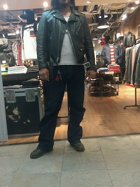 「schott（ショット）のSchott/ショット/13ozJEANS WIDE GLIDE/13オンス　ジーンズ　デニム　ワイド　グライド（デニムパンツ、ブルー系）」を使った、Masao さん（メンズ・179cm）の秋コーディネート