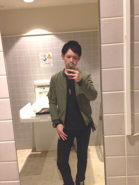 「SpRay（スプレイ）のアイテム（ミリタリージャケット）」を使った、keisukeさん（メンズ・165cm）の春コーディネート