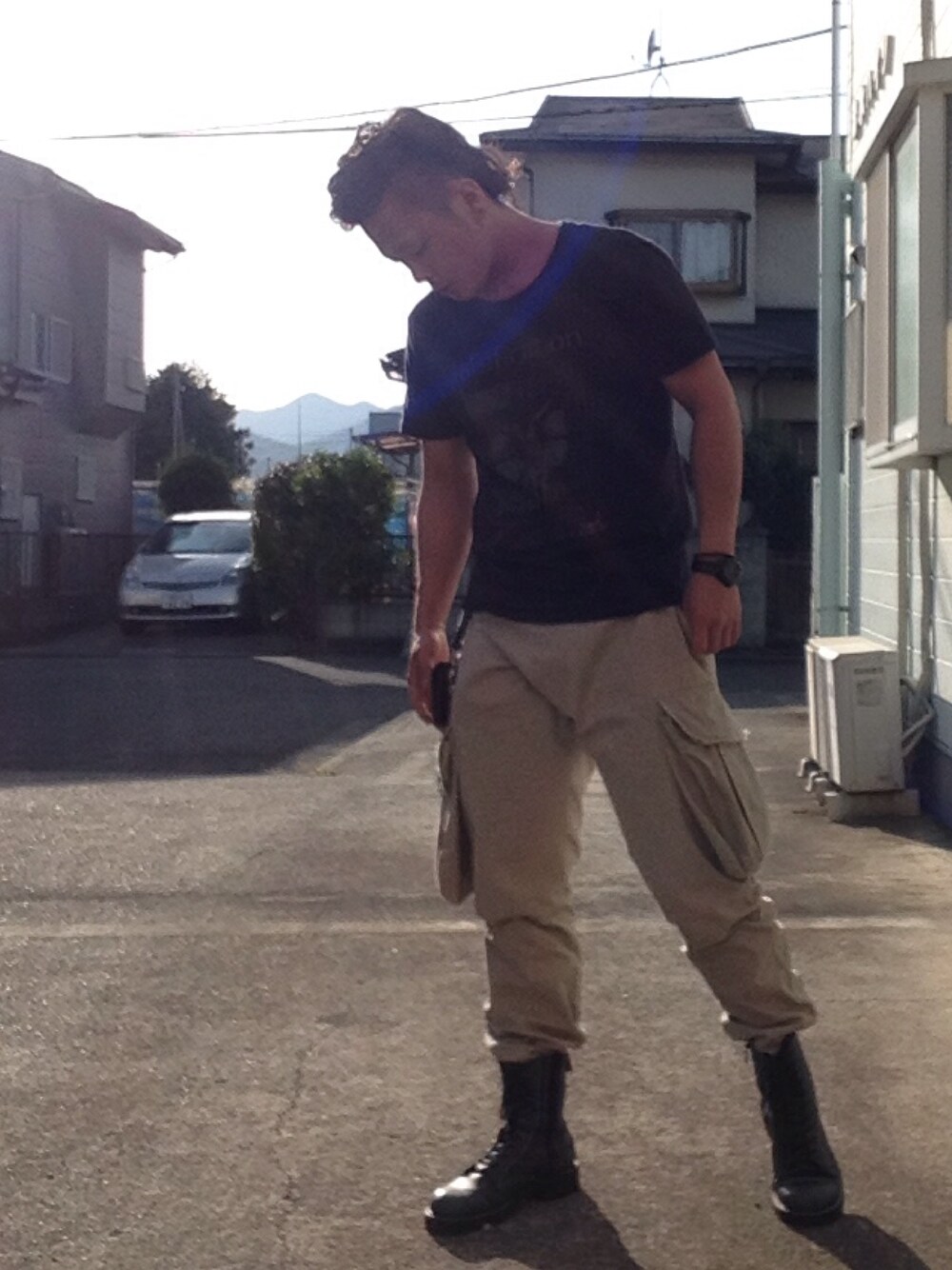 「逆光、ブーツイン、VIRGO」｜「VIRGOwearworksの「falsification」（Tシャツ/カットソー、ブルー系）」を使った、ECPWさん（メンズ・173cm）の春コーディネートの1枚目の写真