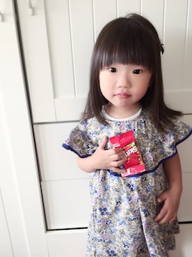 「アイテム（シャツワンピース）」を使った、Helen Hongさん（キッズ・90cm）の春コーディネート