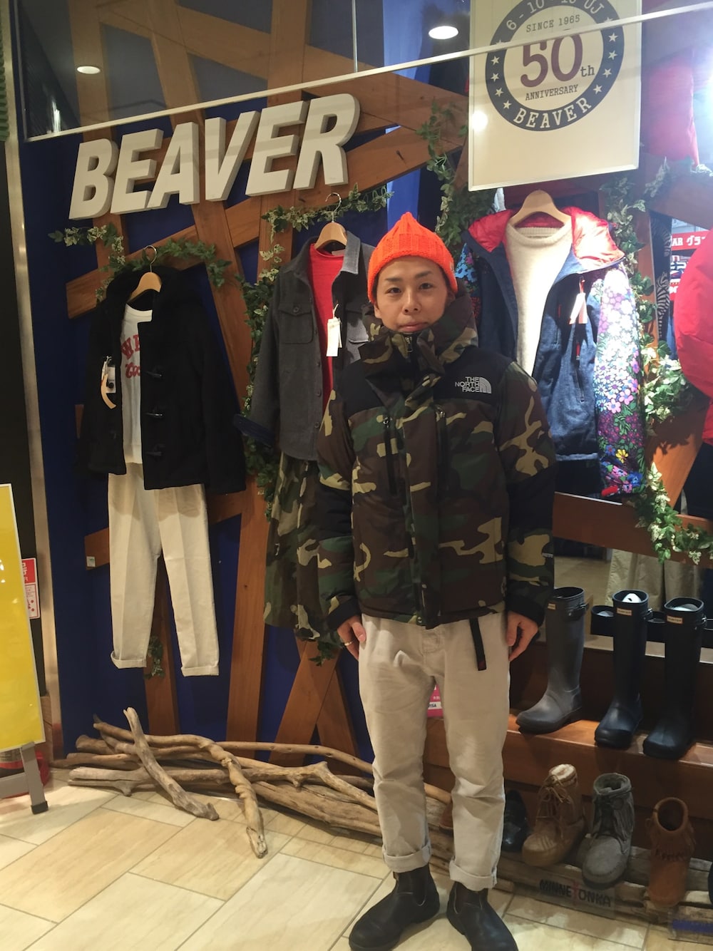 「BEAVER、MANASTASH、THE NORTH FACE、GRAMICCI、blundstone、アウトドアスタイル、年末、大晦日、初詣」｜「GramicciのGRAMICCI/グラミチ　NN-PANTS　(149)（チノパンツ、シルバー系）」を使った、funatoさん（メンズ・166cm）の冬コーディネートの1枚目の写真