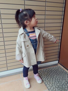 「GAP（ギャップ）のアイテム（トレンチコート）」を使った、りーさんさん（キッズ・90cm）の春コーディネート