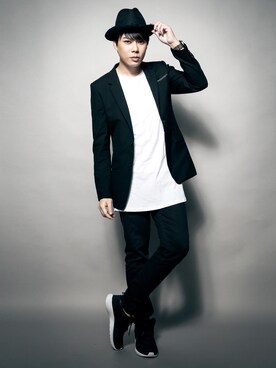 「ART COMES FIRST（アートカムズファースト）のアイテム（帽子）」を使った、YouGun Lee 李佑群さん（メンズ・178cm）の秋コーディネート