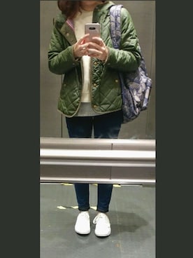 「The Herschel Supply Co. Brand（ハーシェルサプライ）のアイテム」を使った、Ines Chanさん（レディース・153cm）の秋コーディネート