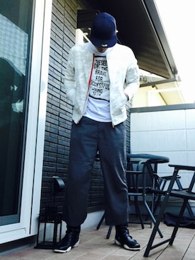 「LOVELESS（ラブレス）のアイテム（MA-1）」を使った、ペンギン隊長さん（メンズ・180cm）の秋コーディネート