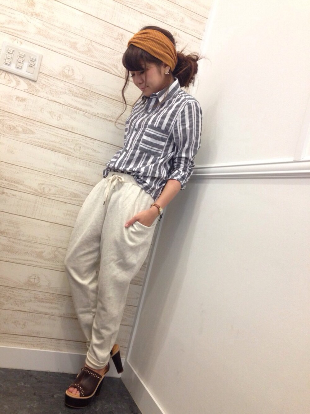 「choosychu、CONTRAIL」｜「CONTRAILのカラーターバン（ヘアバンド、その他）」を使った、mkさん（レディース・149cm）の春コーディネートの1枚目の写真