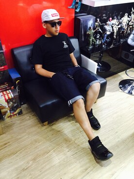 王弘毅さんのコーディネート