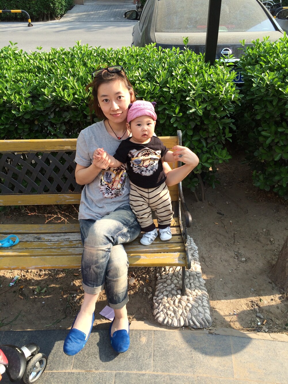 「parentage clothes」｜「Ericのアイテム（その他、ブラック系）」を使った、Alexさん（キッズ・165cm）の秋コーディネートの1枚目の写真