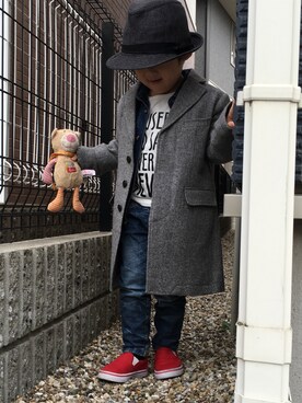 「COMME CA ISM（コムサイズム）のアイテム（チェスターコート）」を使った、aoto.さん（キッズ・90cm）の春コーディネート