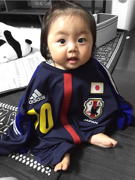 「サッカー」｜「アイテム（その他トップス）」を使った、RAIKAさん（キッズ・60cm）の秋コーディネート