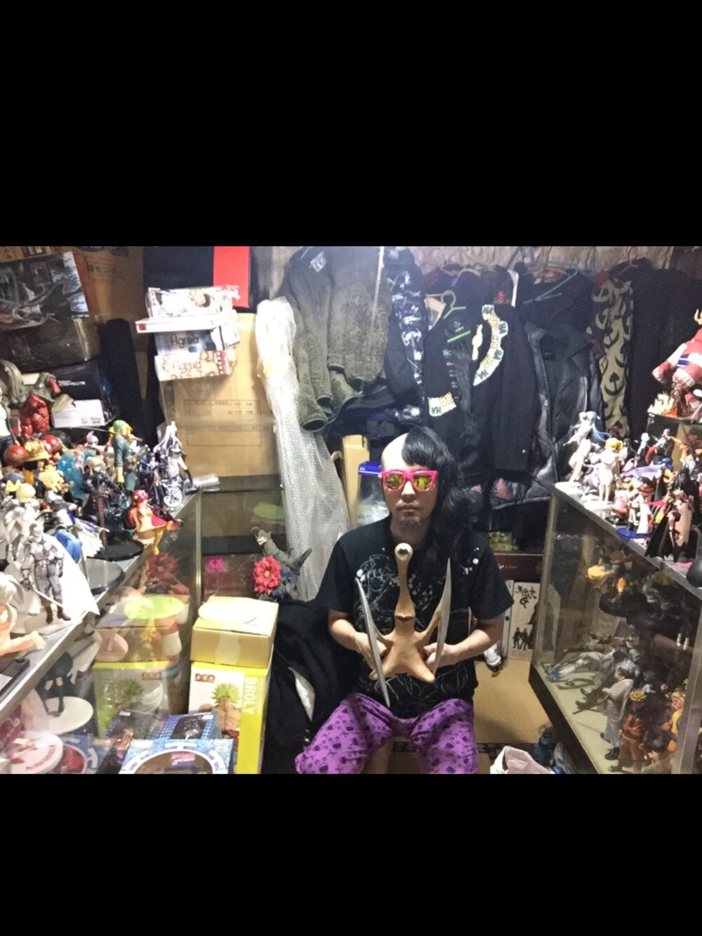 「フィギュア」｜「部屋のアイテム（その他、ブラック系）」を使った、下痢便太郎時貞さん（メンズ・175cm）の夏コーディネートの1枚目の写真