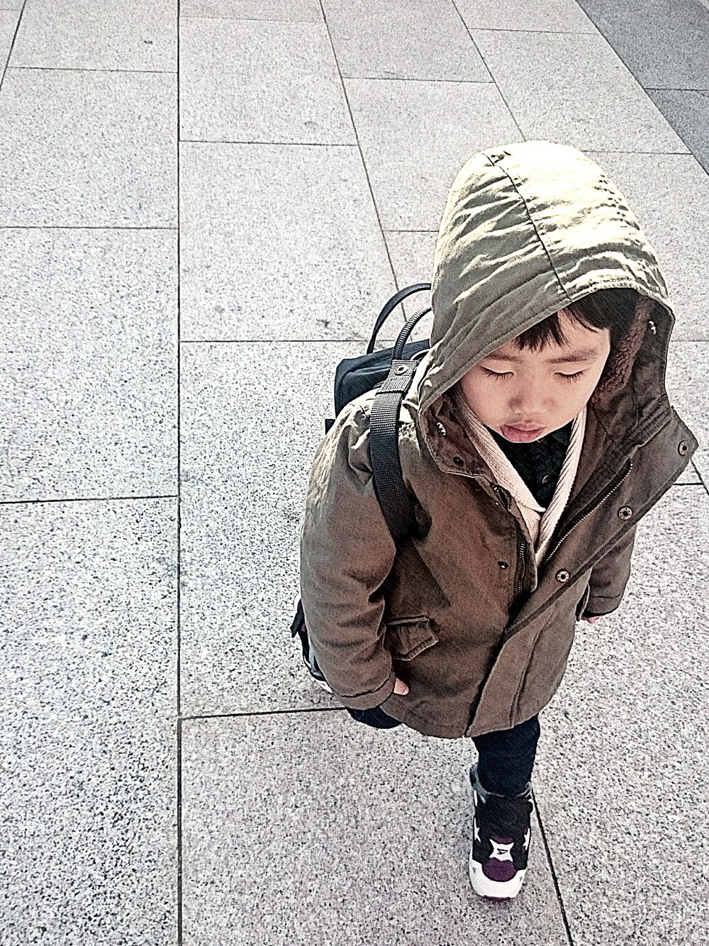 「GLOBAL WORK、H&M、GAP、reebok、kids、Hong Kong」｜「GLOBAL WORKのアイテム（その他アウター、グリーン系）」を使った、Seanさん（キッズ・100cm）の冬コーディネートの1枚目の写真