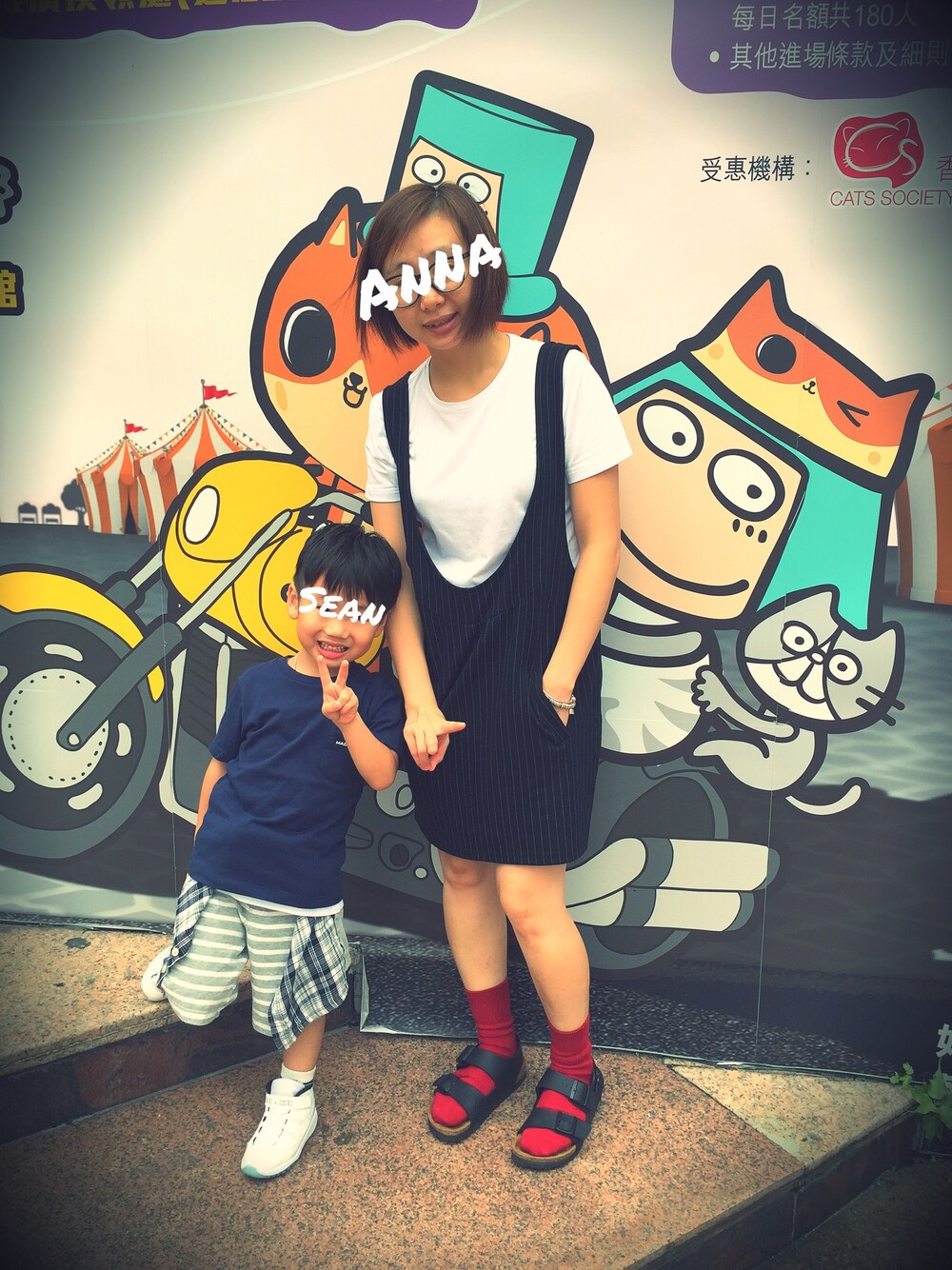 「チェックシャツ、サロペット、kids、birkenstock、親子コーデ、Jordan、親子でおそろい、腰巻きスタイル、サンダルに靴下、madness」｜「BIRKENSTOCKの【アンティークレザーサンダル】MILANO NL Black(WOMEN) （サンダル、ブラック系）」を使った、Seanさん（キッズ・100cm）の秋コーディネートの1枚目の写真