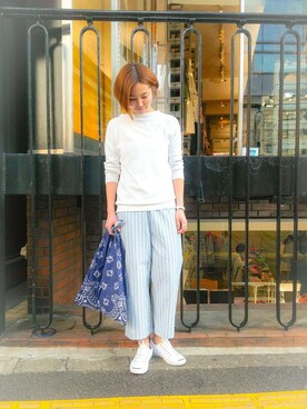 「白いスニーカー」｜「アイテム（アクセサリー）」を使った、kaoriさん（レディース・166cm）の春コーディネート