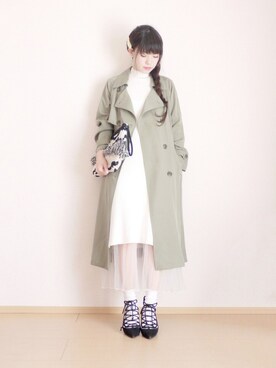 「スリット」｜「アイテム（トレンチコート）」を使った、まいさん（レディース・164cm）の春コーディネート