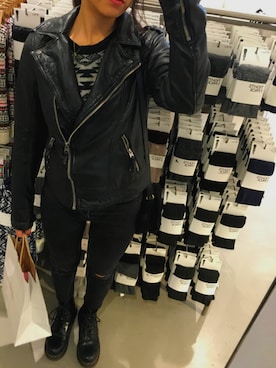 「Abercrombie&Fitch（アバークロンビーアンドフィッチ）のアイテム（ライダースジャケット）」を使った、SAYOさん（レディース・164cm）の冬コーディネート