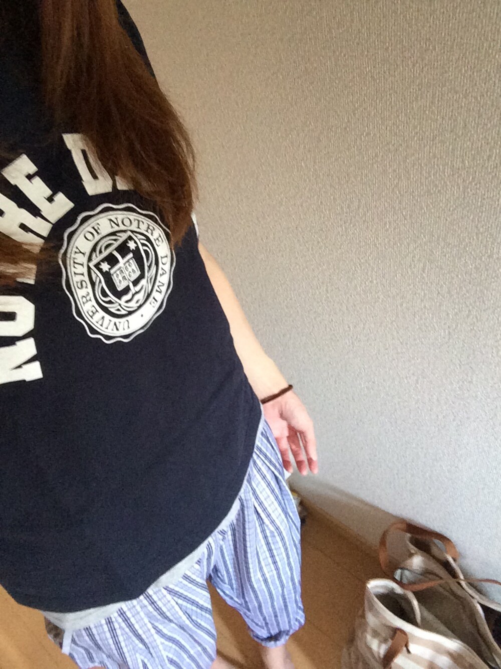 「TODAYFUL」｜「TODAYFULのアイテム（Tシャツ/カットソー、ブルー系）」を使った、mikitieさん（メンズ・165cm）の秋コーディネートの1枚目の写真