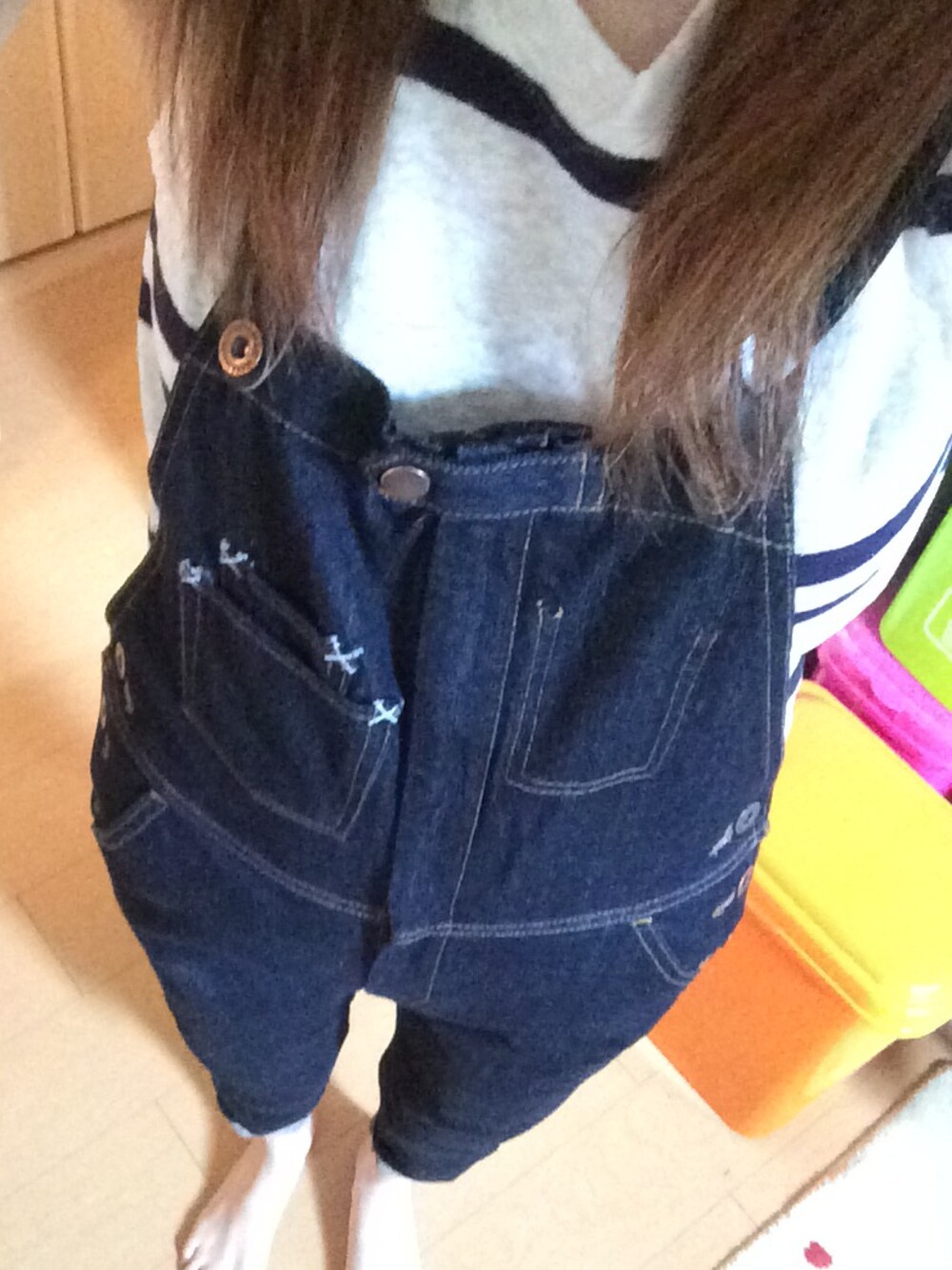 「TODAYFUL」｜「TODAYFULのアイテム（サロペット/オーバーオール、ブルー系）」を使った、mikitieさん（レディース・165cm）の秋コーディネートの1枚目の写真
