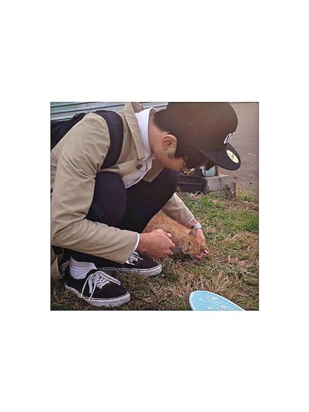 「キャメルアウター、OBEY、VANS、men」｜「OBEYのキャップ（キャップ、ブラック系）」を使った、わたしとめがね。さん（メンズ・175cm）の冬コーディネートの1枚目の写真